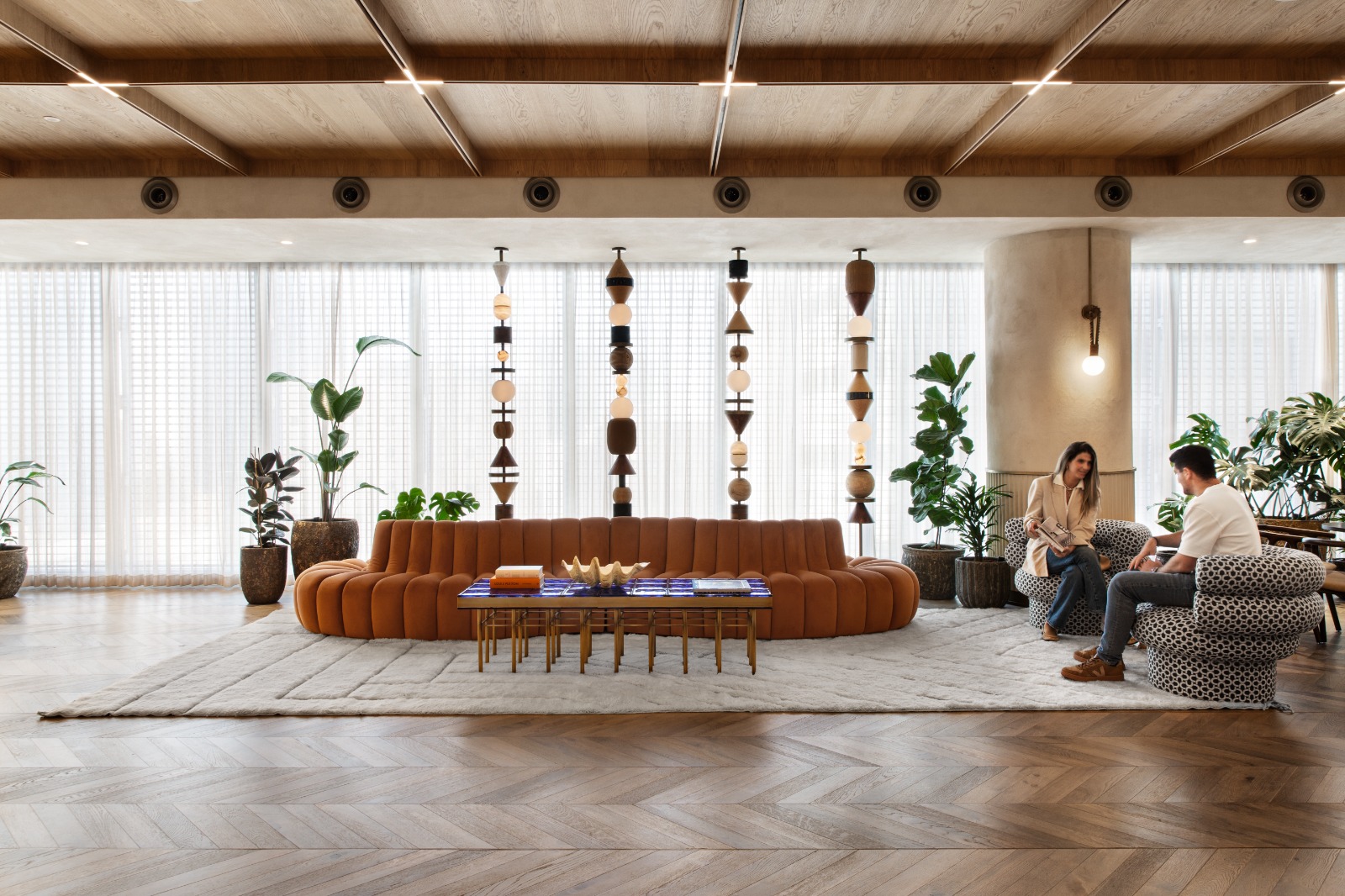 משרדי rooms פתאל